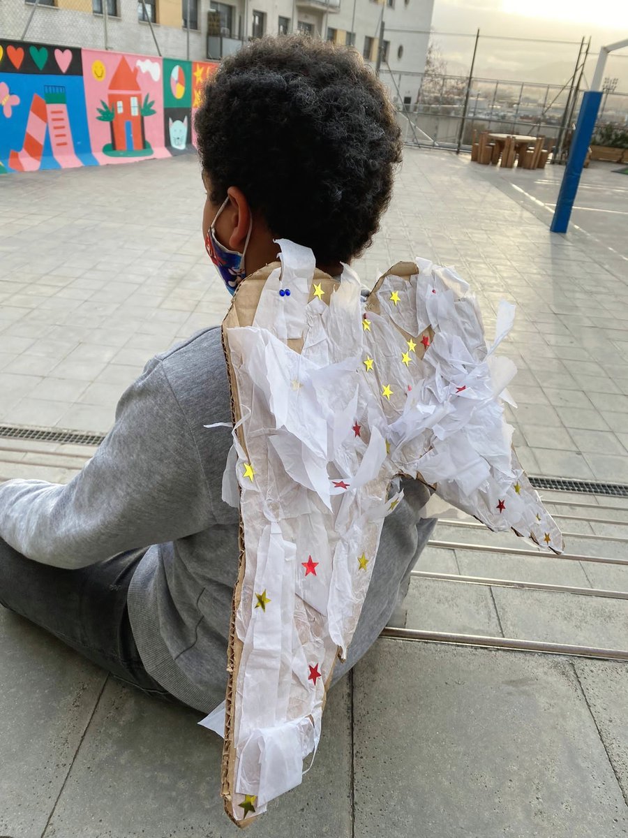 cinfants_stco's tweet photo. Ens encanta el Carnaval! Els Infants s'ho passen genial fent volar la seva imaginació i creativitat! Mireu de què ens hem disfressat el Centre Obert Anem i Tornem! 🎉🤩🥳
#Carnaval2022
#Femgrup
#santacolomadegramenet https://t.co/dNq4HNHife