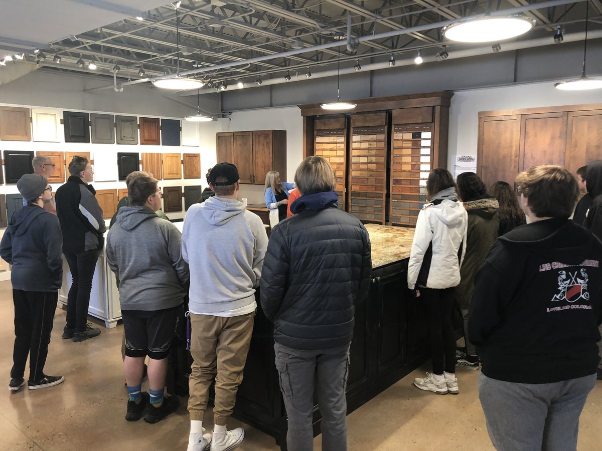 CampusThompson's tweet photo. Thank you Tharp Cabinetry for taking the time to show all of our Manufacturing &amp; Design students your amazing site! The students loved seeing the state of the art equipment and how the skills they are learning at TCC translate to careers. @tharpcustomcabinetry @ThompsonR2J https://t.co/xEwwiibgAa