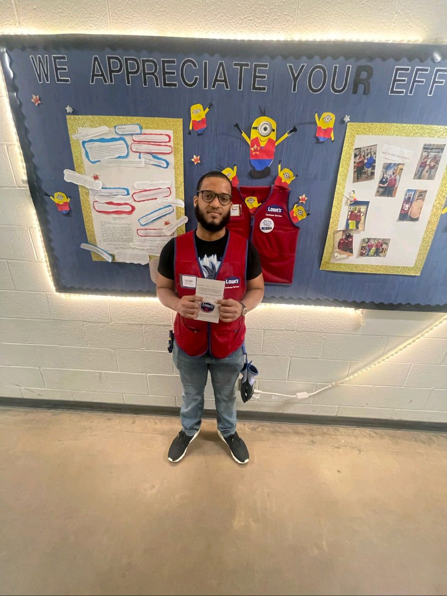 lowes0292's tweet photo. Great transition from night shift stocker to day shift inside lawn &amp; garden CSA &amp; already making a difference thank you Elias for implementing great S.M.A.R.T customer service  💯🤝🏻 @WileyLorena @DamonBennettR7 @Dom_Calabrese @LowesRegion7 https://t.co/0ymlBZGuyy