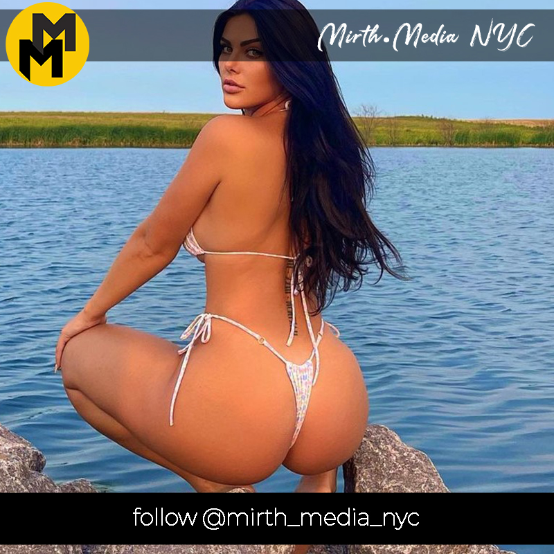 “You define your own life. Don’t let other people write your script.”
— Oprah Winfrey

#foryoupage #fyp #viral #foryou #only #fans