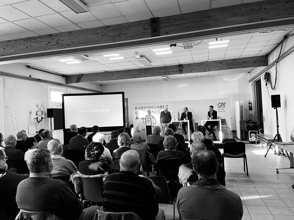 Prigent_Sarah_'s tweet photo. #AssembléeGénérale de Lassigny du @CA_IDF marquée par le départ de B Werkin, Président de la Caisse locale, après de nombreuses années au service de son territoire, de son canton. 
#Solidarité #Territoire https://t.co/Xh9lWONuId
