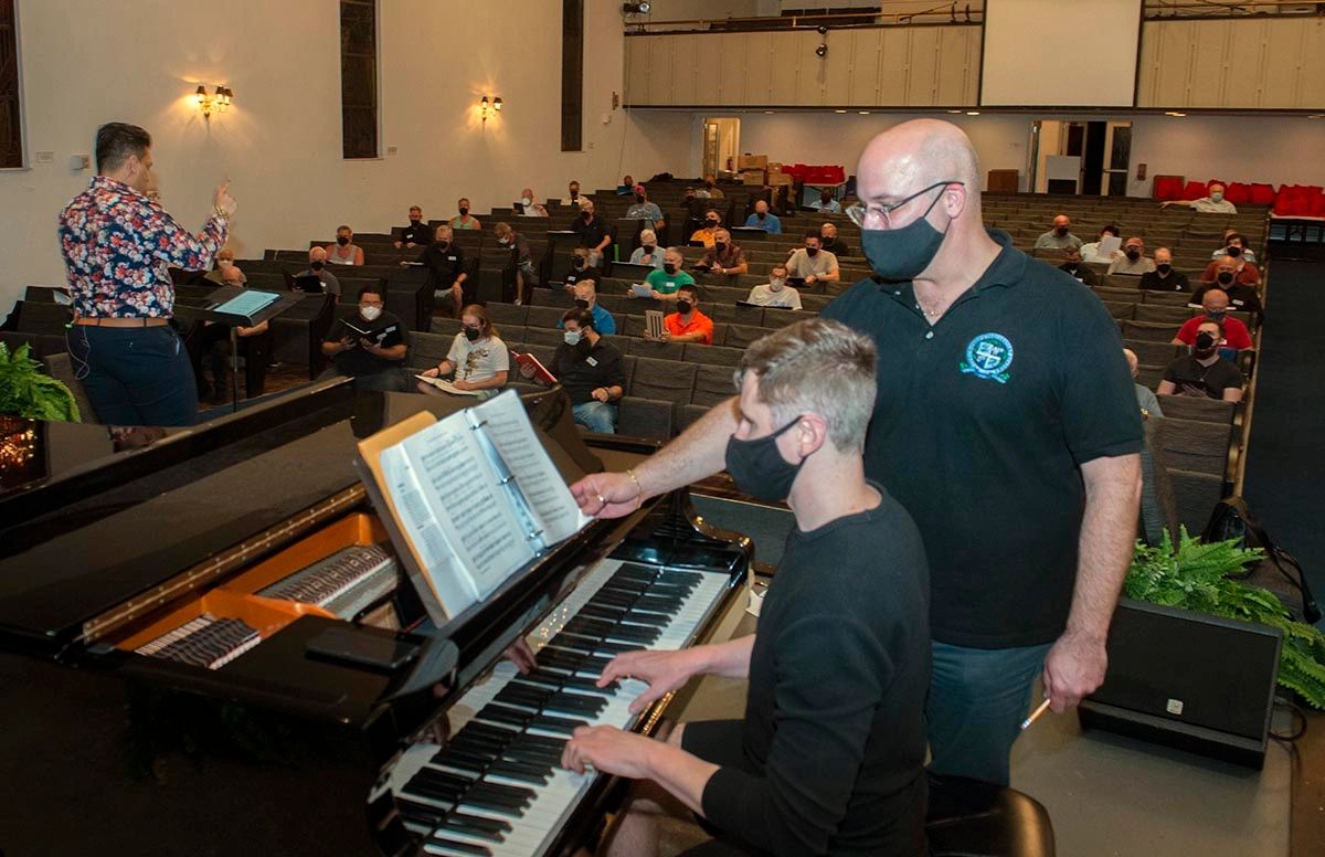 gmcsflorida's tweet photo. Members have participated in our chorus live and live stream rehearsals for the last five weeks and are now moving to the next phase of our reentry... https://t.co/UXuamiD4Zc 

#gaymenschorus #drivenbyjazz #lgbtqmusic #gmcsf #gaymenschorusofsouthflorida #nonprofit https://t.co/B19iinAraZ
