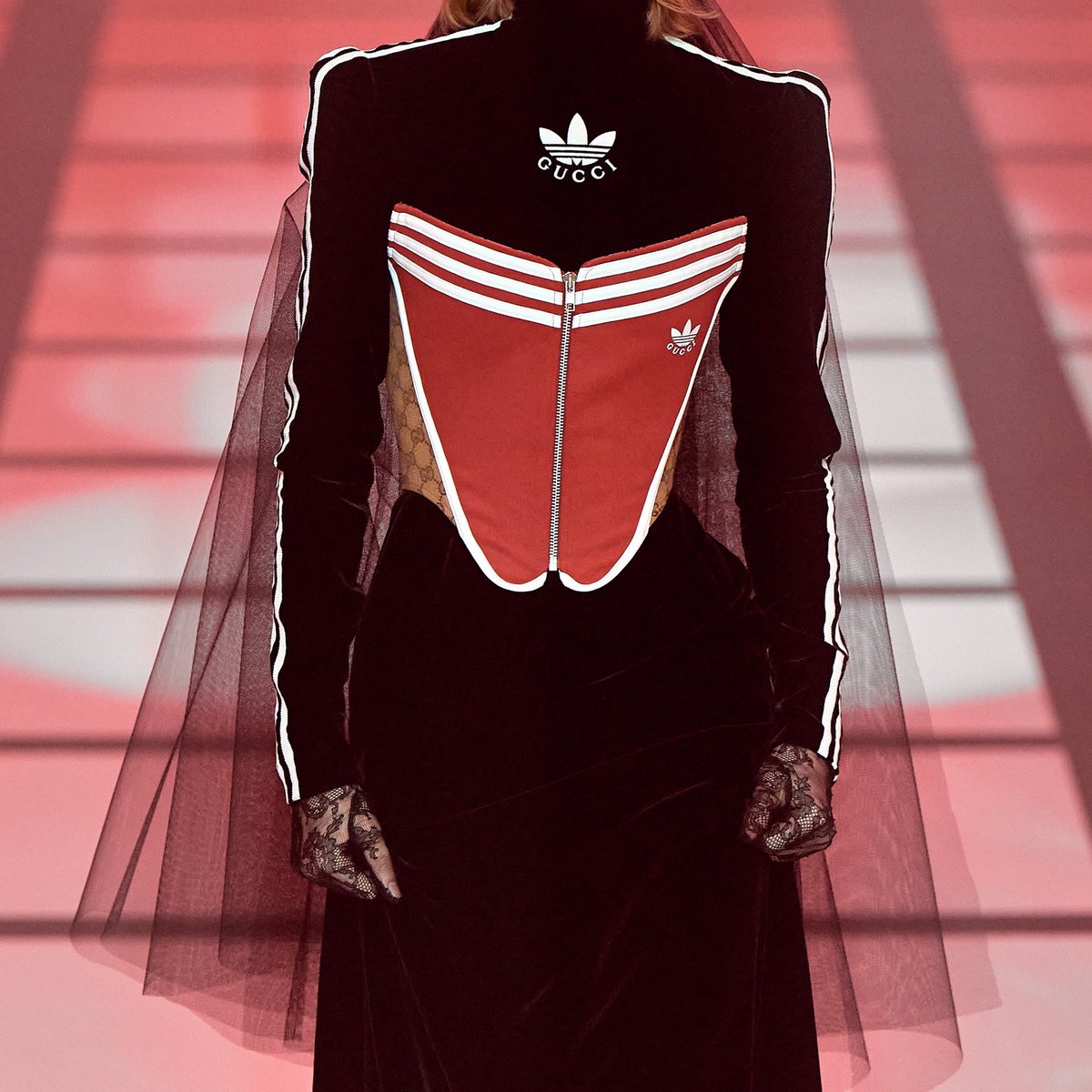 diorangxl's tweet photo. Gucci Fall 2022 RTW https://t.co/1kQp76M5KQ