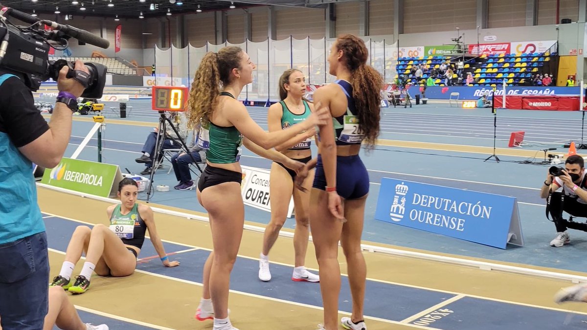 Espectacular Maria Vicente <a href="/mariiaviicentee/">Maria Vicente</a> aconseguint Record d'Espanya de pentatló amb 4582 punts al CESP d'Orense!
I fantàstic escoltar les converses amb el seu entrenador, Ramon Cid!
📸 <a href="/CarrerLliure/">CarrerLliure</a>