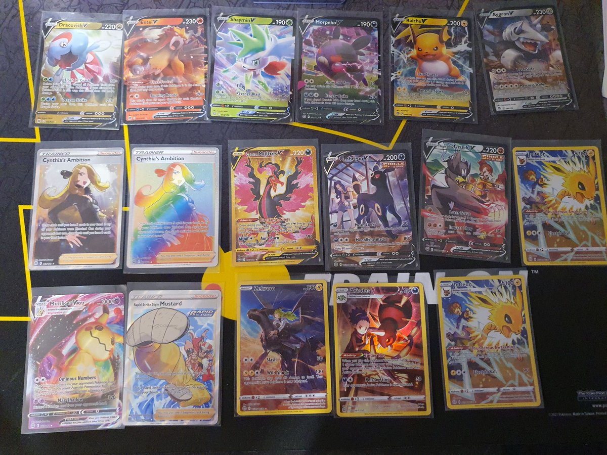 Venner82's tweet photo. First Booster box of Brilliant stars had 17 hits in it.....wow https://t.co/Lek21uNrMI