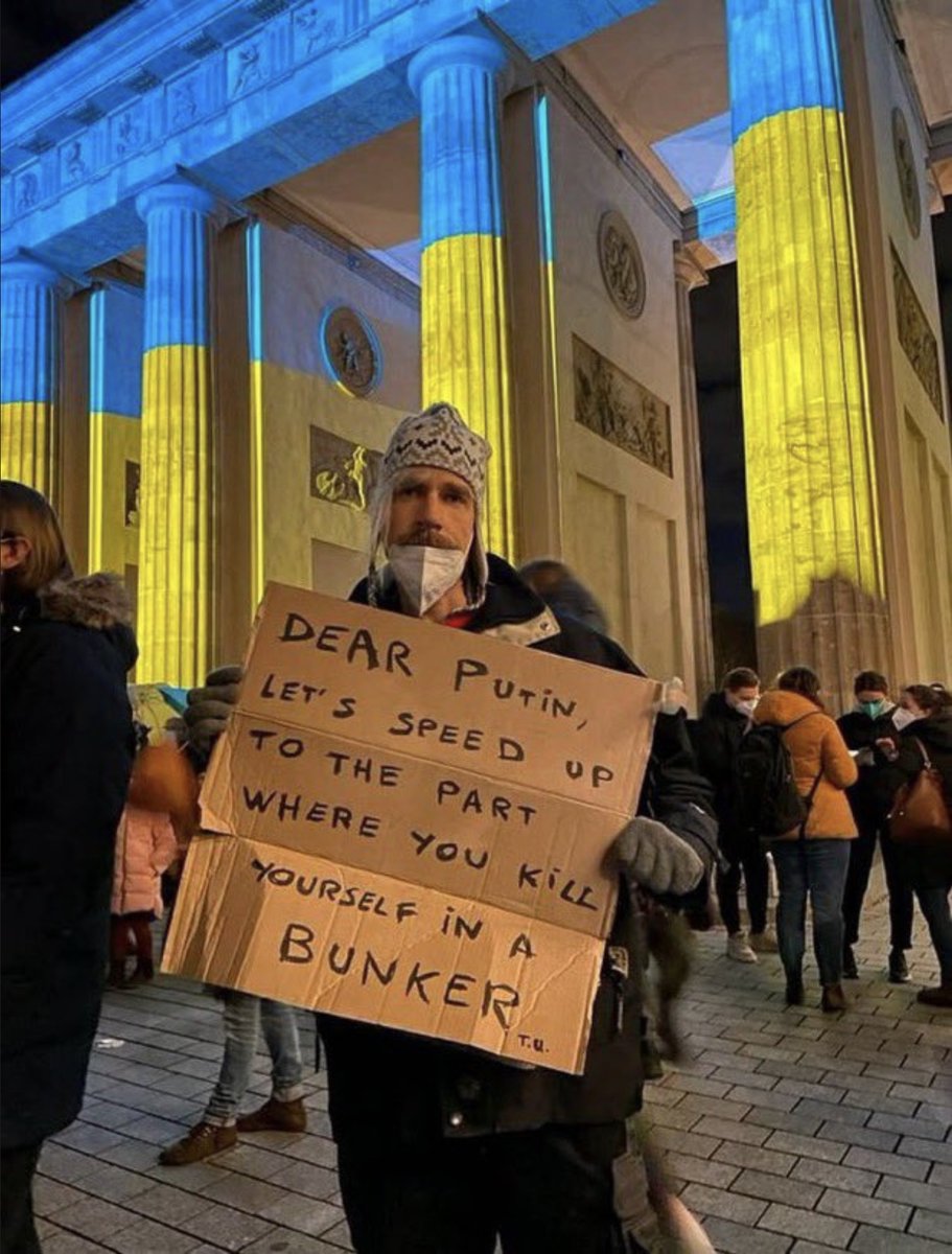 lola_latex's tweet photo. I’m not one to usually get political but…
#FuckyouPutin #Ukraine https://t.co/ccFsfS2so0