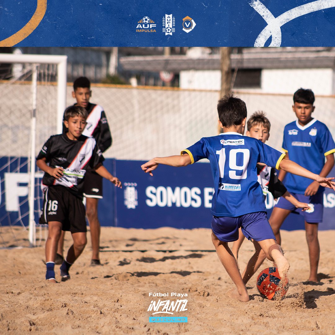 AUFimpulsa's tweet photo. 📸 Estos son algunos de los mejores momentos de la última fecha del Torneo Infantil de Fútbol Playa.
#AUFimpulsa @AUFOficial https://t.co/ZCROkODUgX