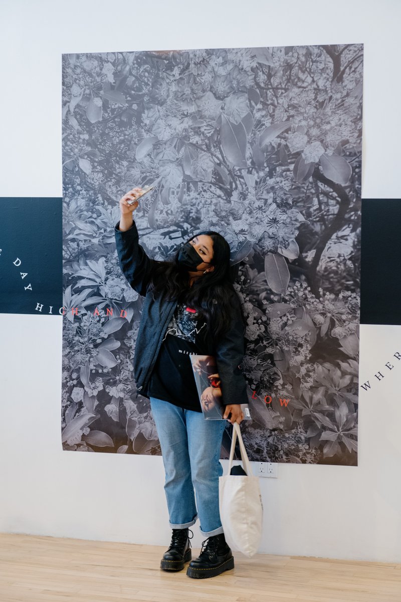 DeadOceans's tweet image. 🚨Own a personal piece of @mitskileaks art🚨

Custom created for Mitski’s Laurel Hell Pop-Up, there are less than 10 of these vinyl posters In The World! 

Follow @DeadOceans, @mitskileaks  &amp;amp; tag three friends to enter - winners announced on Monday!

#laurelhell