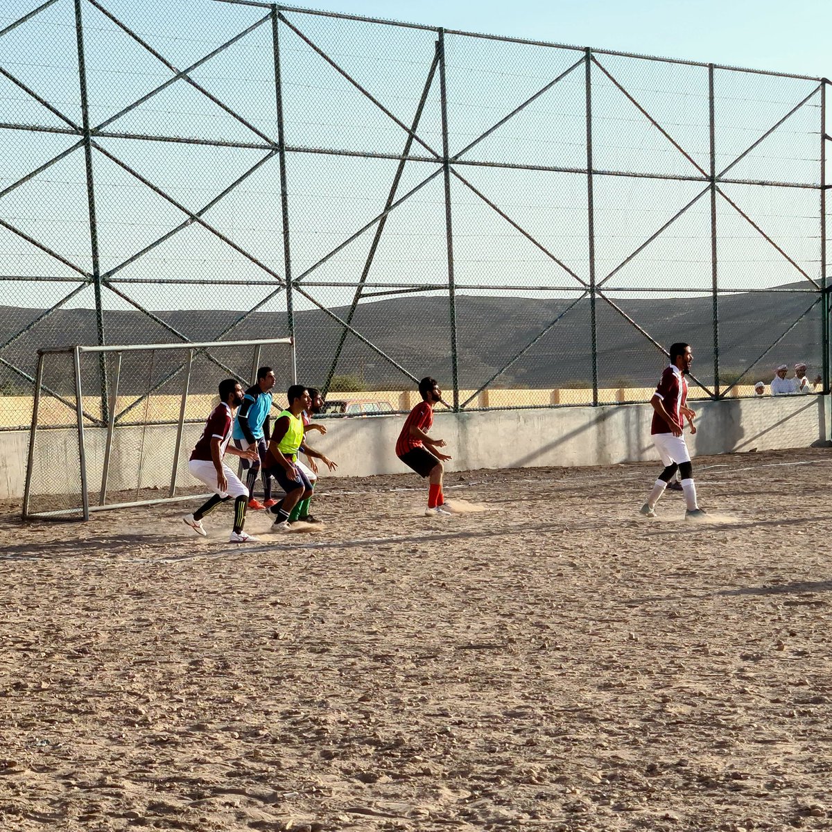 alaaliteam's tweet photo. لقطات للقاء الذي جمع بين فريقي العالي ومعول في مباراة ودية بملعب فريق معول الرياضي عصر اليوم والتي إنتهت بالتعادل السلبي بين الفريقين..
كل الشكر والتقدير @mawal_team 
#فريق_العالي_الرياضي_الثقافي https://t.co/B2rtZMHs8b
