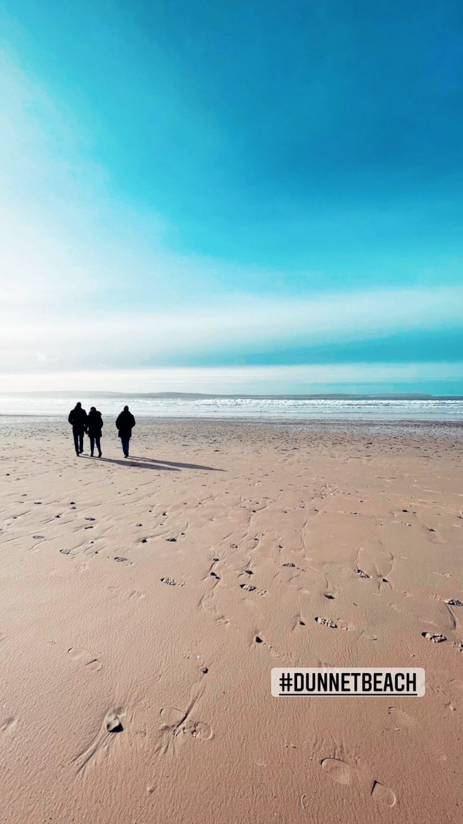 cazzy9x's tweet photo. What a glorious day for a walk round the Highlands! ☀️❄️
#dunnetbeach #dunnethead #thursoriver #highlands #scottishhighlands #scotland https://t.co/3Rnz8ccJGh