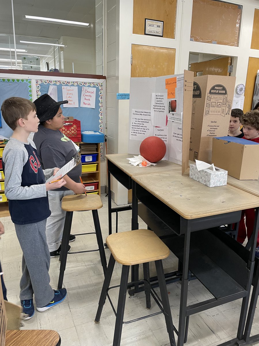 EastatW's tweet photo. Students chose an I Can statement to teach others something about our world, and each student wrote down their authentic learning during a gallery walk.We can all feel the excitement, pride, and amazement of knowledge! @WalkerNxGL #wawmproud #studentsbecomingteachers https://t.co/acyan5j62m