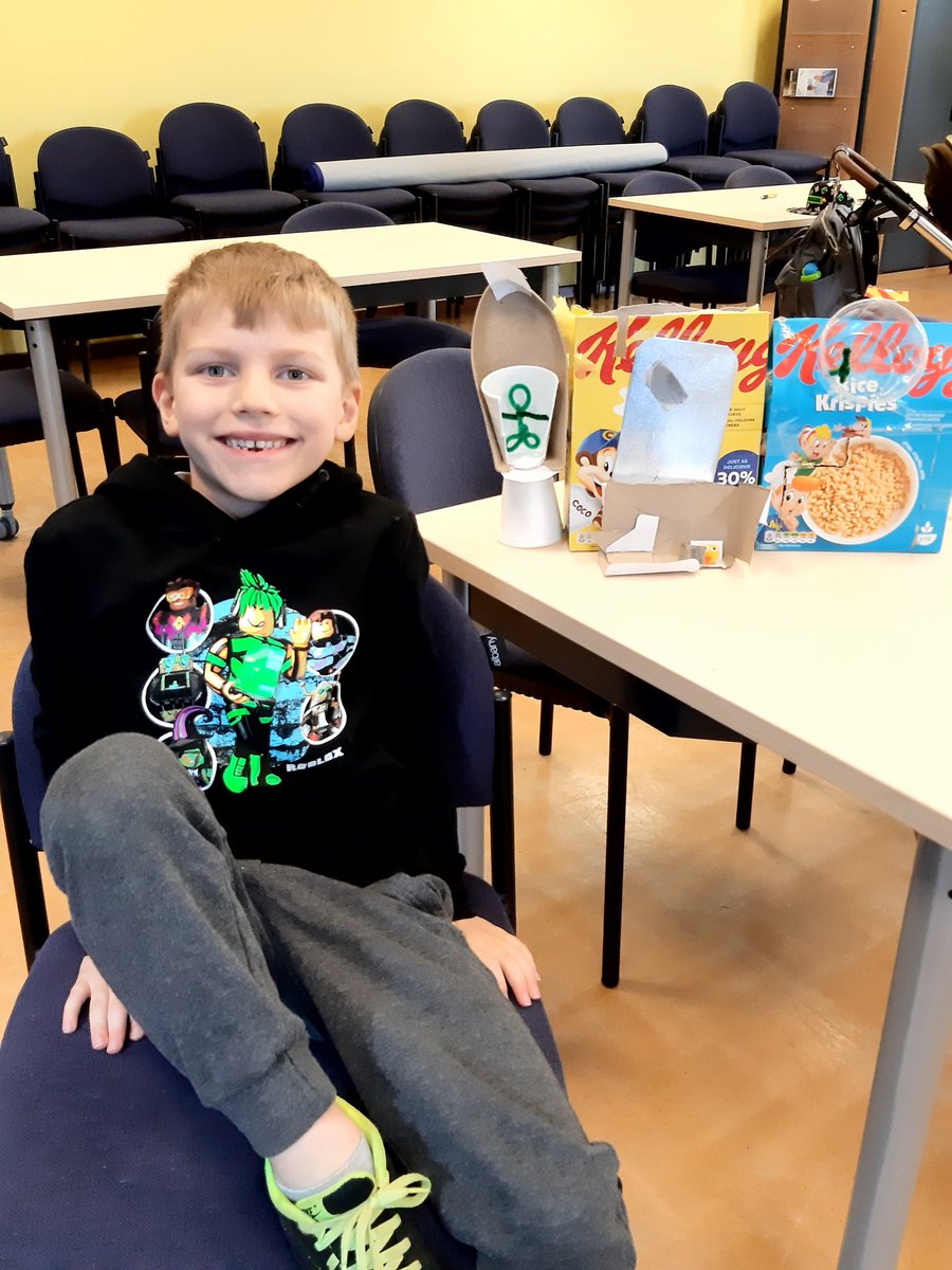 jill_lowes's tweet image. Junk modelling fun at #blaydonlibrary @gateslibraries #halftermfun