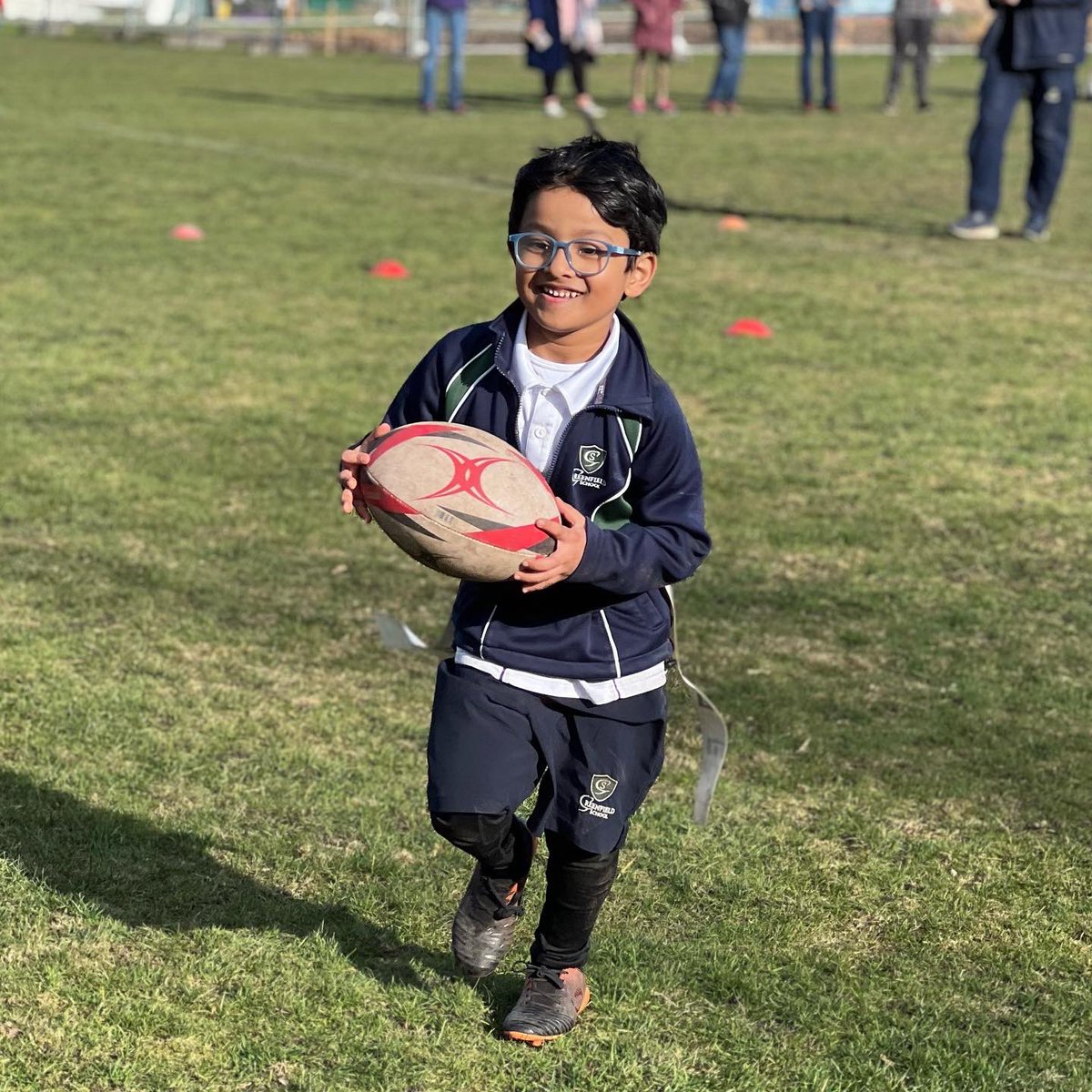 Greenfield_Sch_'s tweet photo. This afternoon we hosted a fun-filled U7s Rugby Festival - with over twelve teams, and multiple games and matches being played simultaneously ๐คฉ๐
Thank you for playing with us today @StHilarysSchool ๐ค
#GreenfieldSchoolWoking #MoreThanJustKnowledge
#MoreThanJustSport https://t.co/vy1GOjX5Ax