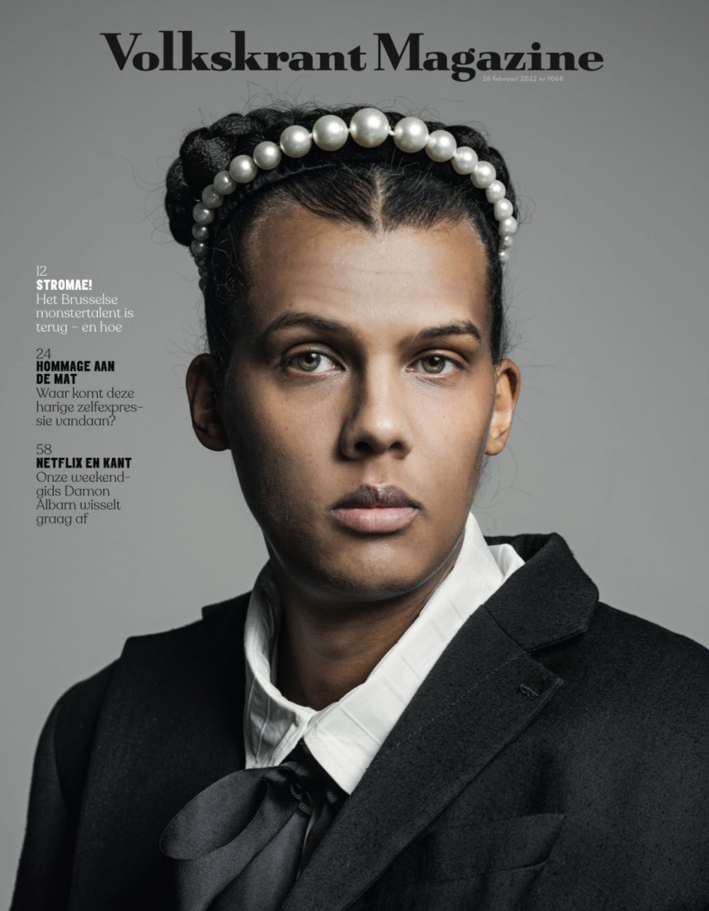 coverjunkie on X: An iconic @Stromae ♠️ Its the new cover @Volkskrant  Magazine, photo from fabulous @RobinDePuy #stromae   / X
