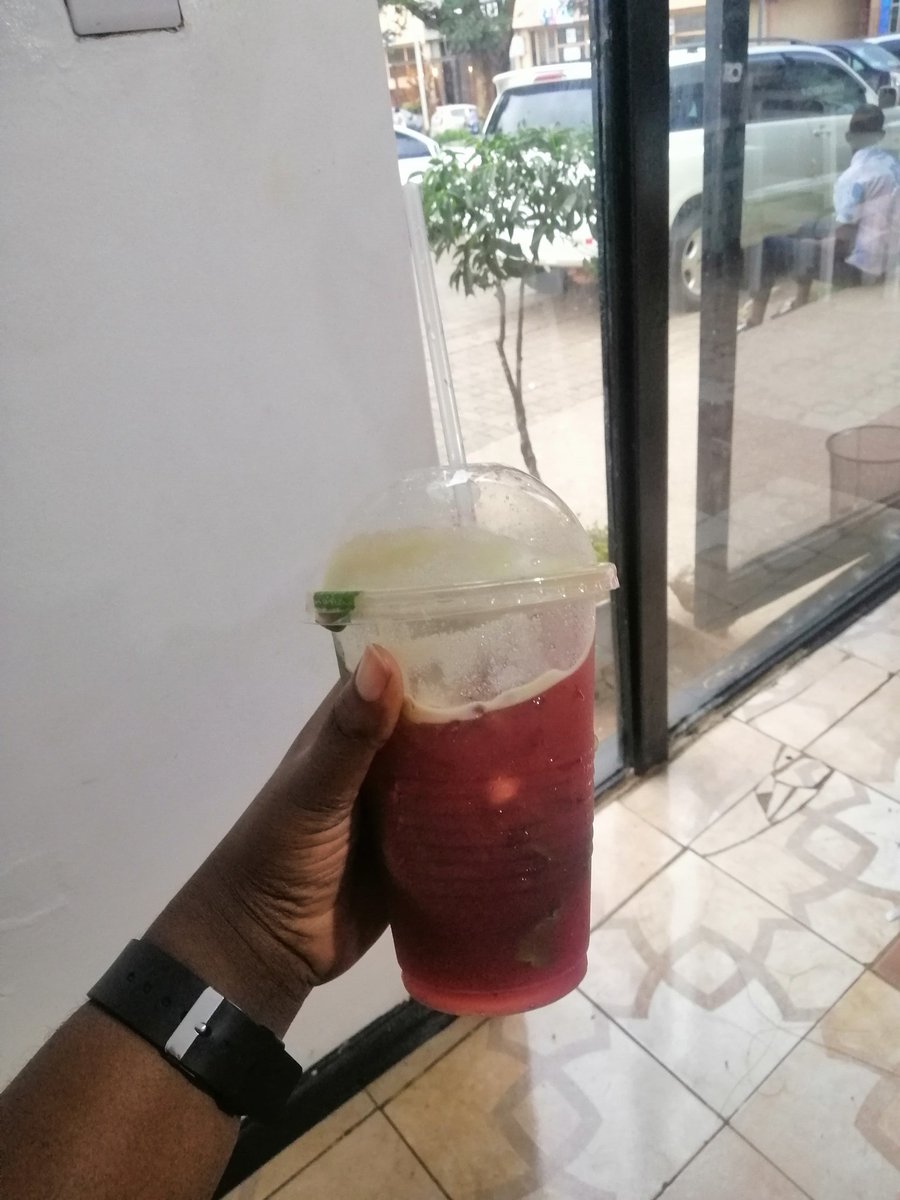 adrianojuliet's tweet photo. Hibiscus, watermelon, mint and 2 shots of gin... #kefriday https://t.co/kCXXgqZBo7