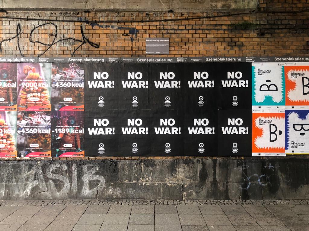 TresorBerlin's tweet image. Tresor, Tresor.West &amp;amp; the Tresor Foundation stands in solidarity with Ukraine and demands: NO WAR! Fundraising posters are now available on our webiste + T-shirts will be available soon. All profits will be donated to the Ukraine Humanitarian Fund. tresorberlin.com/product/tresor… #NoWar