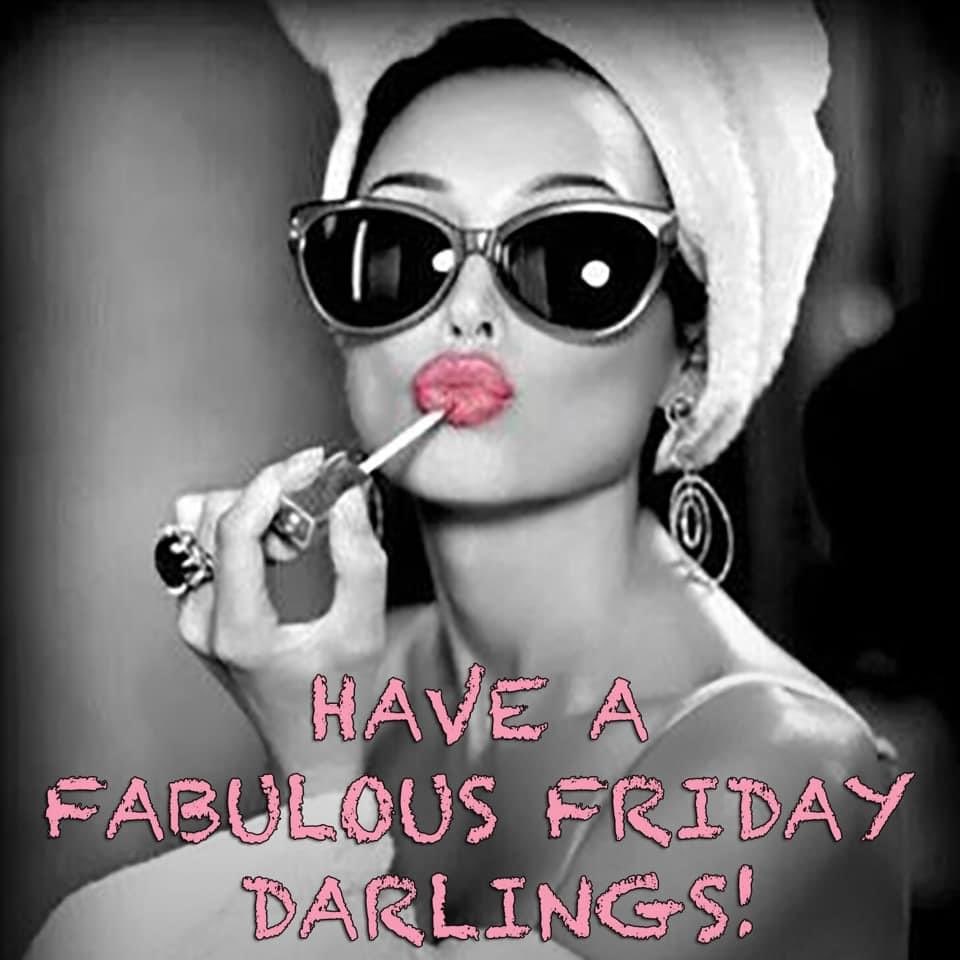 1talianG1rly's tweet image. Be confident in who you are

Listen to your heart
Know your worth
STAND UP for what you believe in
Never compare yourself to others
Never let what’s happening on the outside stop you from being whole on the inside
Let others see your soul

#FridayFeeling 
#SunshineInMySoul 💋