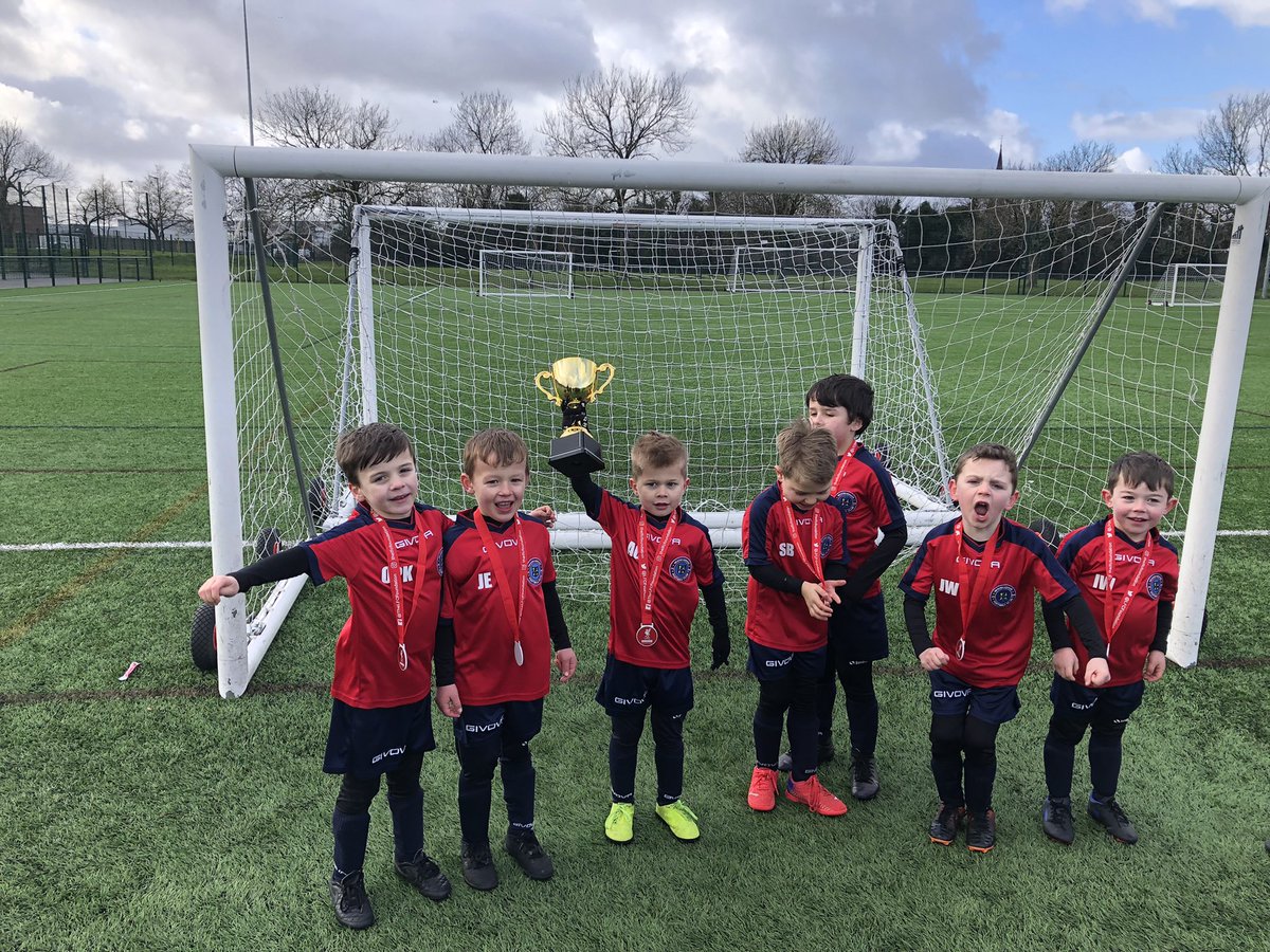 NomadBuccaneers's tweet photo. The young Buccs first ever trophy 🏆 @LFCFoundation Winners #Nomads 💜💙 https://t.co/1Wx1yeCnuX