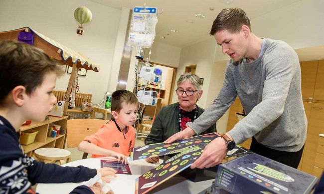 Beint í mark þema á Hringbraut í kvöld klukkan 21:00. <a href="/maggimar/">Magnús Már Einarsson</a> mætir sem gestur í Íþróttavikuna hjá <a href="/benediktboas/">Benedikt Bóas</a> og fer yfir stóra sviðið. <a href="/BjornIngason/">Björn Þór Ingason</a> mætir og fer yfir Bestu deildina sem allir hafa skoðun á. Einnig hitar <a href="/KristjanEinar/">Kristján Einar</a> upp fyrir komandi F1 tímabil. Bingó