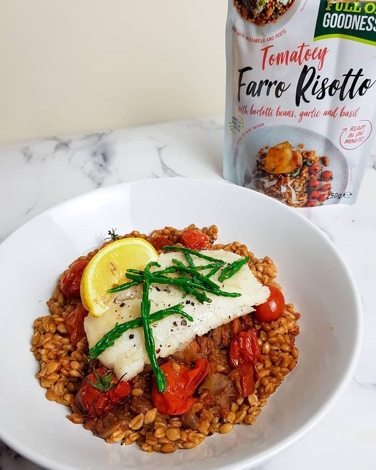 FOGFoods's tweet photo. Clean, simple but oh so delicious cheese.and.han - https://t.co/JNV7hzO61T 👌 

Pan-fried hake is the perfect pairing for our Tomatoey Farro Risotto 🐟

#hake #fishfillet #risotto #quickrecipes #easyrecipes #dinner #healthyrecipes #healthyfood #healthydinners #foodies #foodie https://t.co/4CsozHzR7h