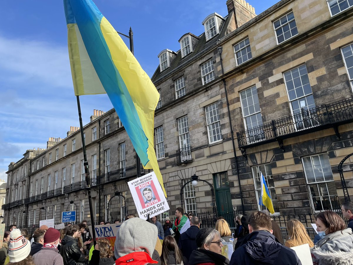 We stand with Ukraine.
Putin, іди нахуй.