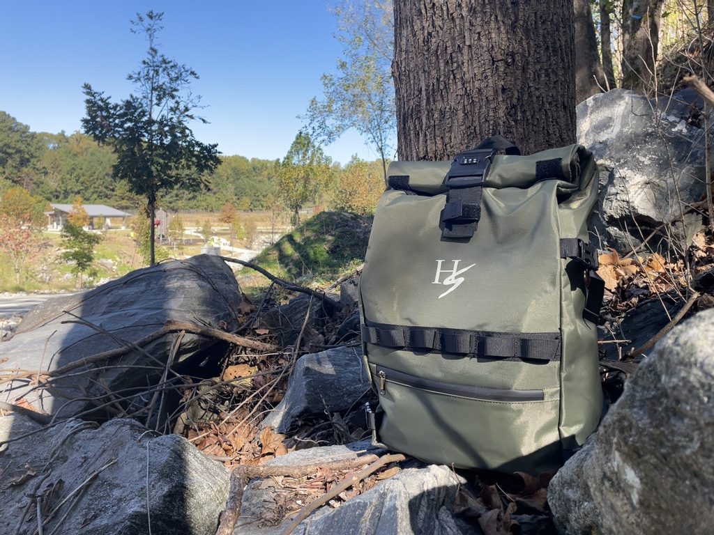 HustleSpliff's tweet photo. Upgrade your hiking gear with our Weekender backpack. Made with durable, odor-resistant materials, designed to hold all your gear 🍃 #HustleandSpliff https://t.co/seU8lZvz95