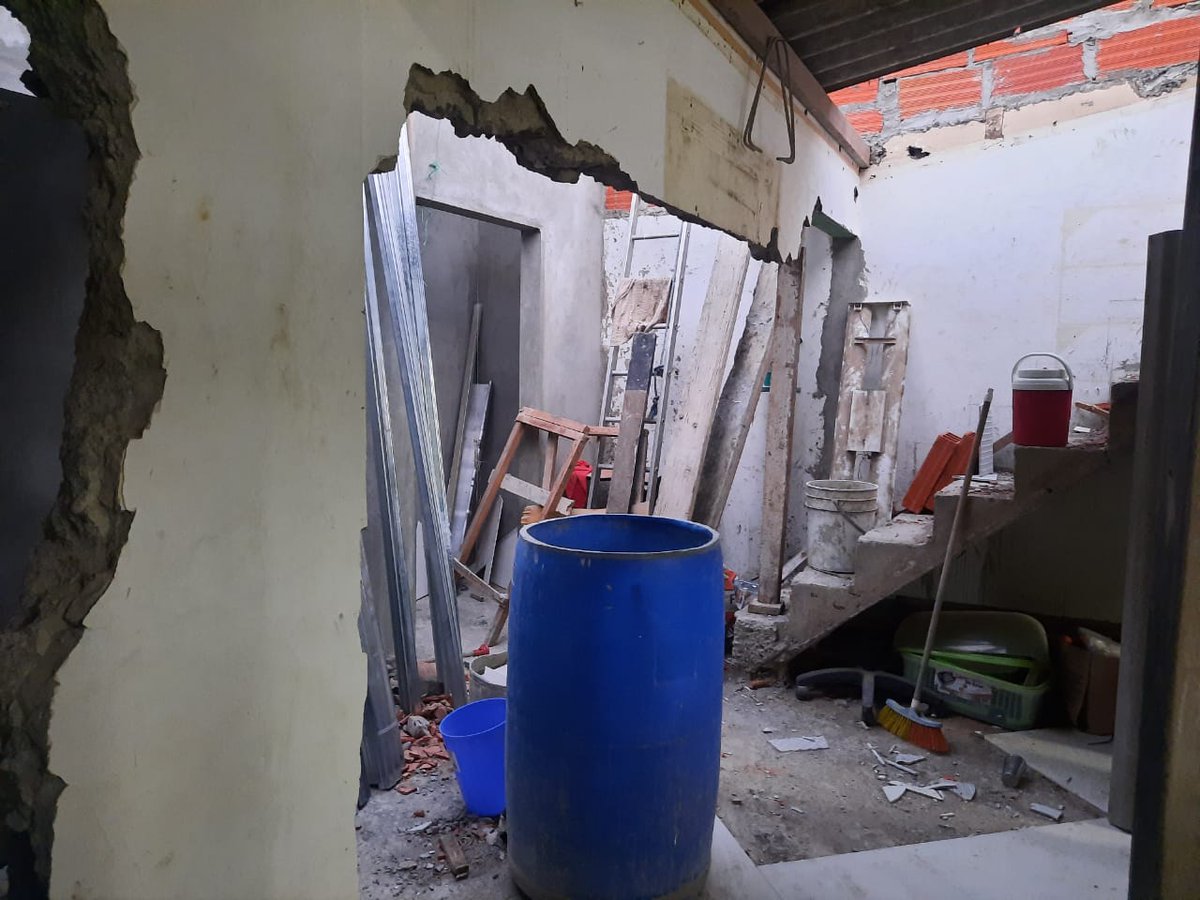 Este es el estado de la Registraduría municipal de Carepa, estamos a dos semanas de las elecciones será que ¿en este estado podrán asumir las responsabilidades electorales? donde están los entes de control? espacios así pueden prestarse para chanchullos electorales...