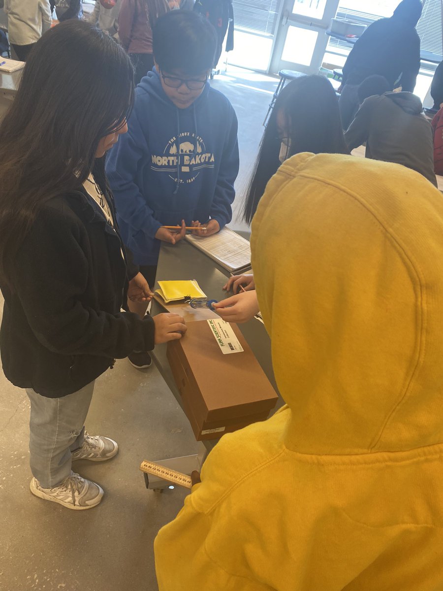JamieFieldhouse's tweet photo. Today our #6thGradeScientists are investigating how inclined planes change the amount of force needed to move an object. #EveryPanther @KISD_Science @VistaRidgeMS https://t.co/HQ6hmGzgzx