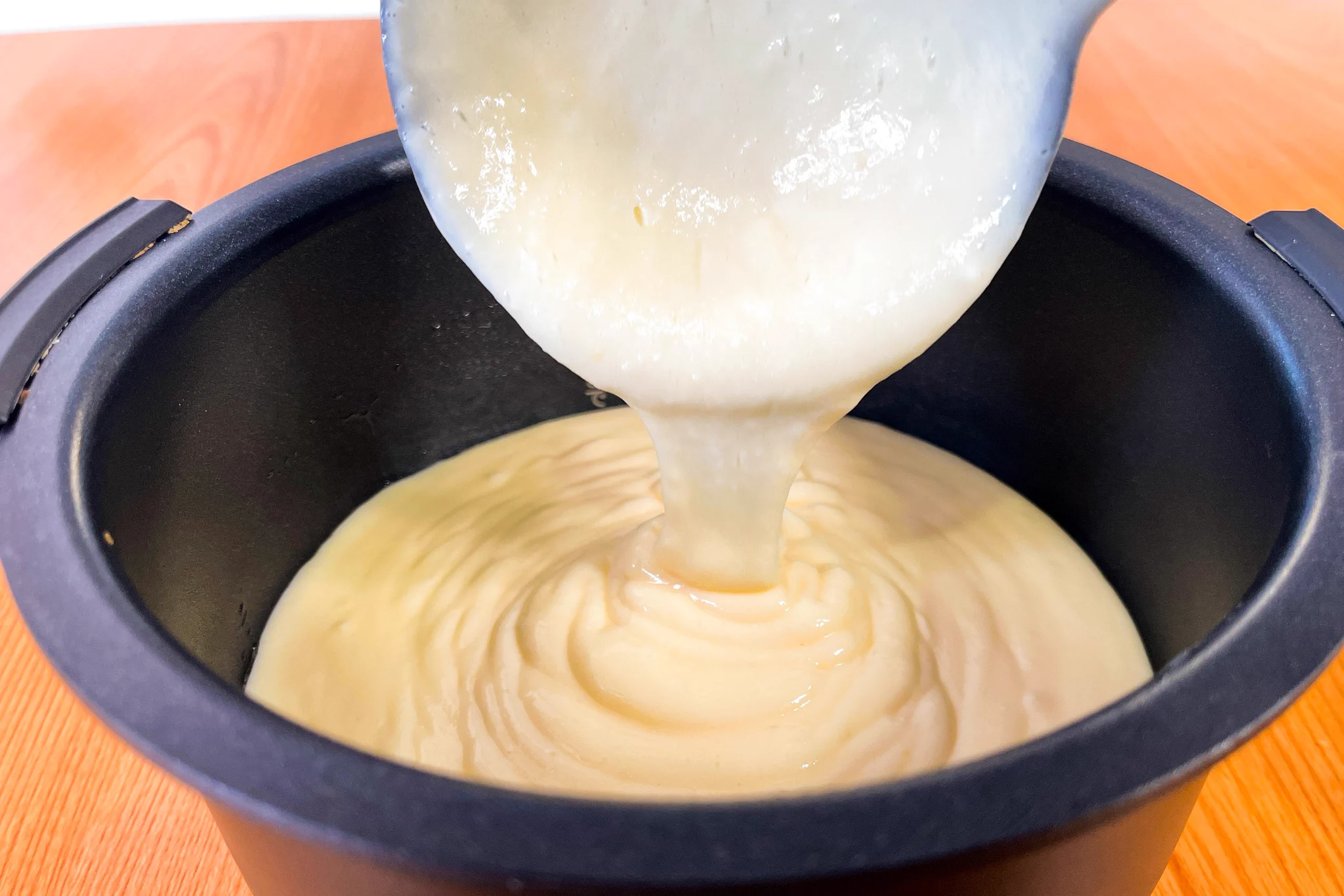 超簡単!炊飯ジャーで混ぜて炊くだけのヨーグルトチーズケーキの作り方