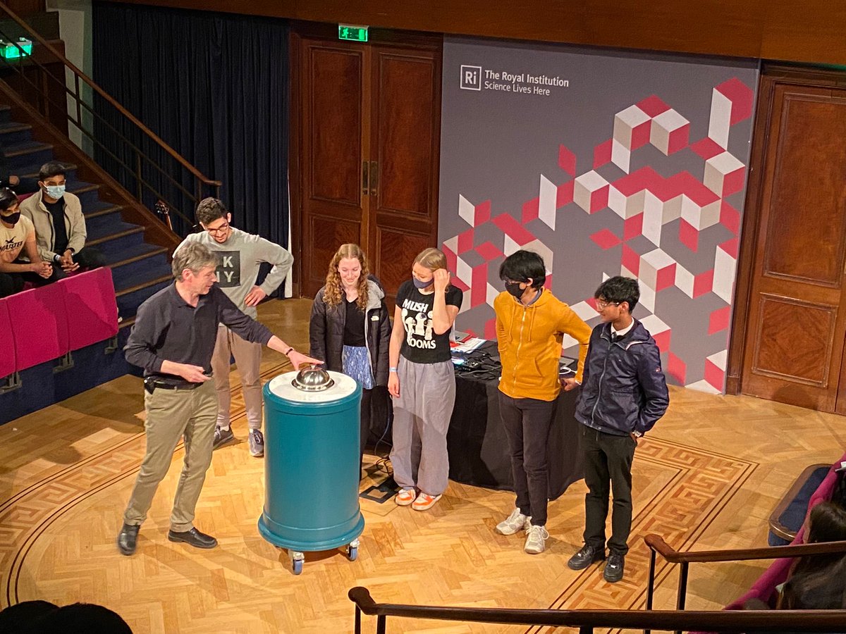 habsgirlsMaths's tweet photo. Shiri in the Lower Sixth volunteered at #mathsfest today @robeastaway https://t.co/dun87s5DVW