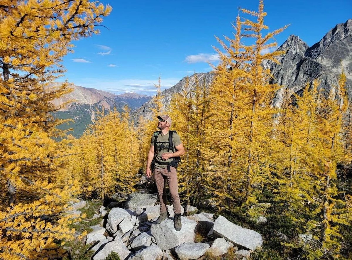 goMuskOx's tweet photo. Life is good, especially on a Friday. Get out there this weekend and make some memories! 📷: @/mountainman_miller
#GoMuskOx #MuskOx #MuskOxMan #RoamFreely https://t.co/h5Mhxo3K9R