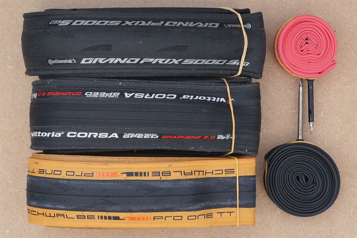 We tested the top 3 fastest tubeless road bike tires: tubeless with 20 ml sealant, with a latex tube, and with a butyl tube.

bicyclerollingresistance.com/specials/top-3…