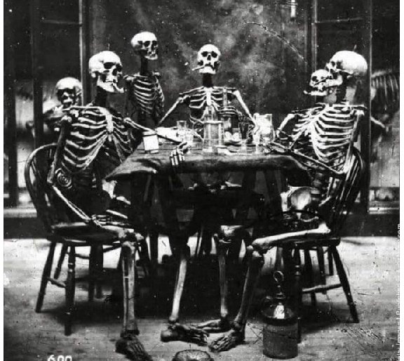 MejahRawlins's tweet photo. Raila and Uhuru are taking us for a ride. We've no such thing as where the Ancestors wanted us to be. These guys are referring to their families. Dynasties must fall.
Nick Mwendwa | Nyandarua | Machakos | DAP-K | Amina | Mulembe
#WesternNiKenyaKwanza
#CUKGraduation
#ODMNGC https://t.co/UHdqHzgPUi
