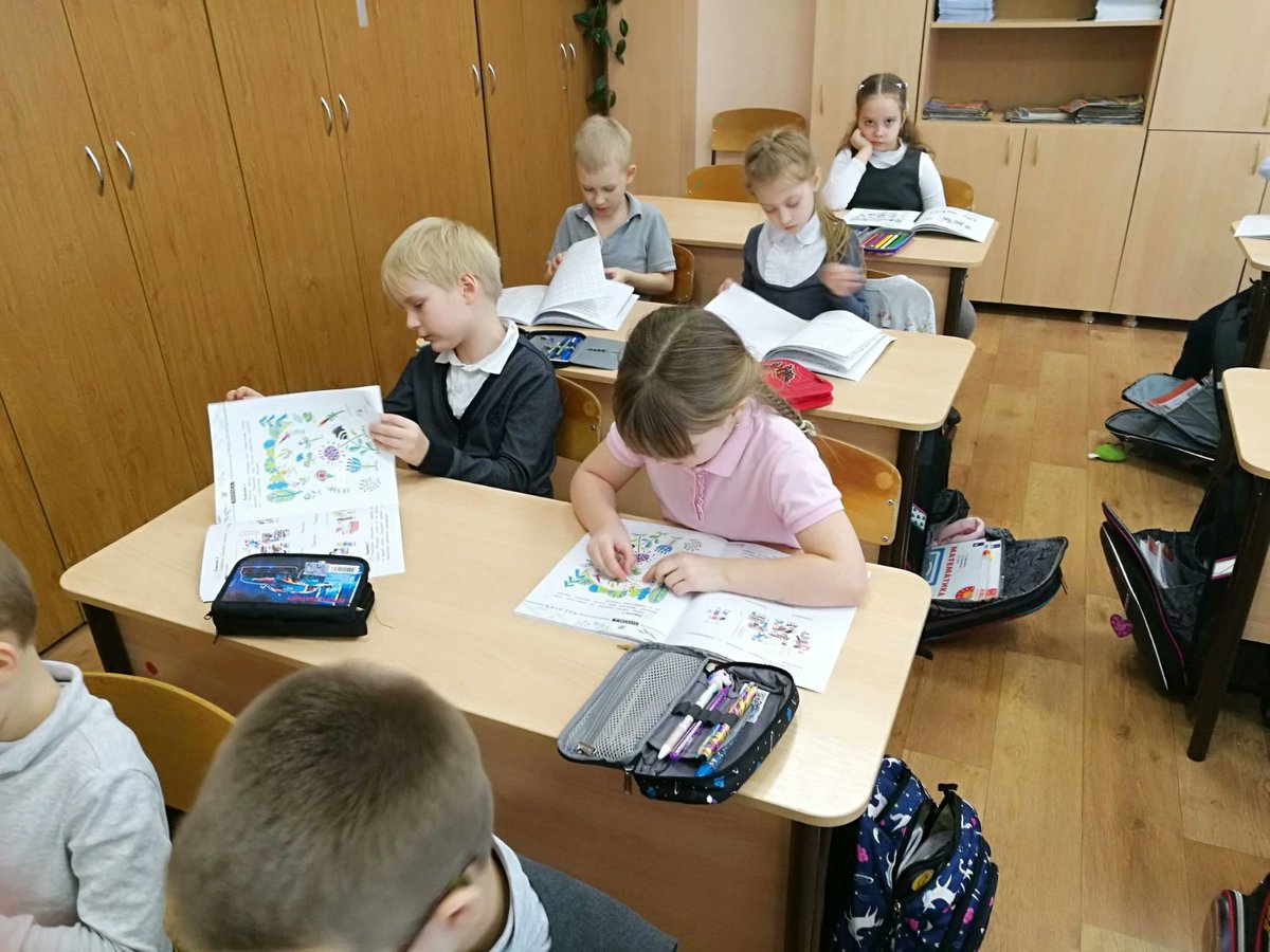 📚В рамках Всероссийской программы по развитию "Личностного потенциала" в МБОУ Школа №53 г.о. Самара продолжаются увлекательные занятия. 

🥰Сегодня мы побывали у наших первоклассников. Учитель - Галузина О.А. провела занятие в 1В классе по теме "Сад эмоций".