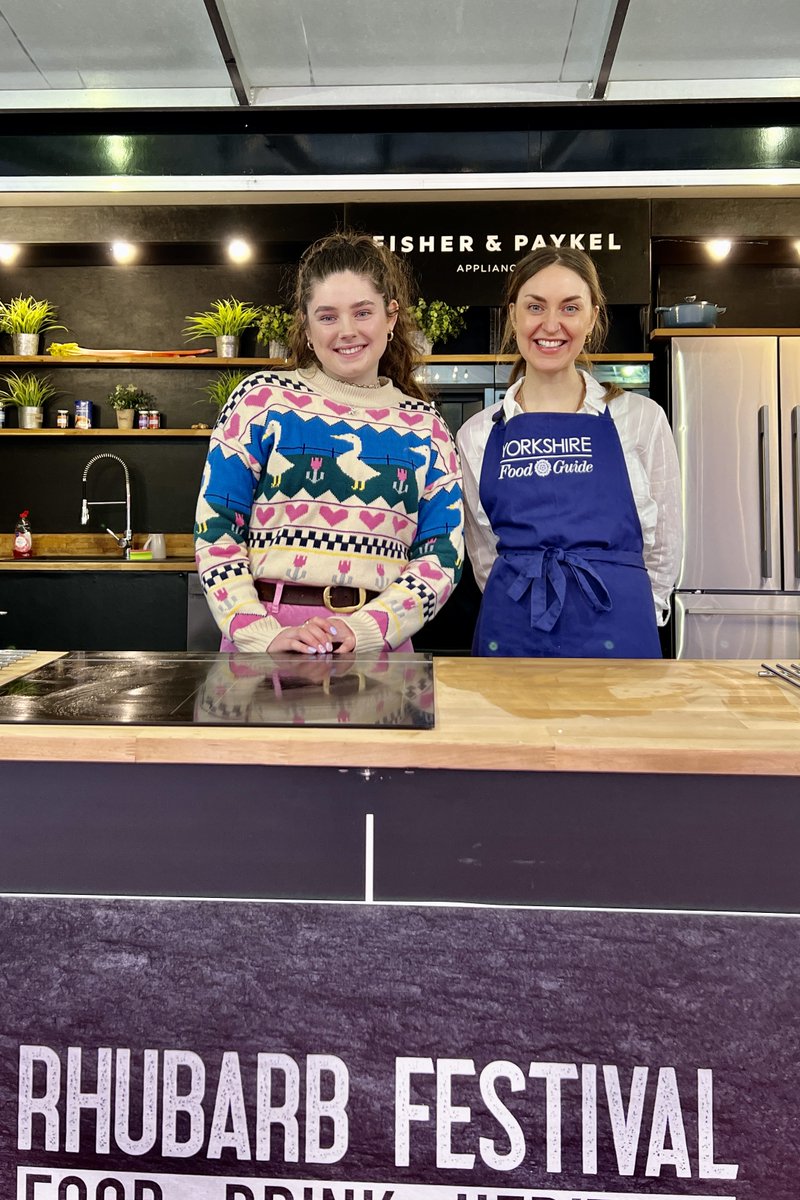 yorksfoodguide's tweet photo. Such a great first day at Wakefield's Rhubarb Festival with our celeb chef demos π©π½βπ³π Tomorrow's lineup ππ½
π¨π»βπ³@Chefjono2 @vandvleeds
π©π½βπ³@SabrinaGhayour
π« DΓ©licieux Chocolat
https://t.co/IKRuk5blcY
#foodie #festival #expwakefield https://t.co/vgdCGD72bh