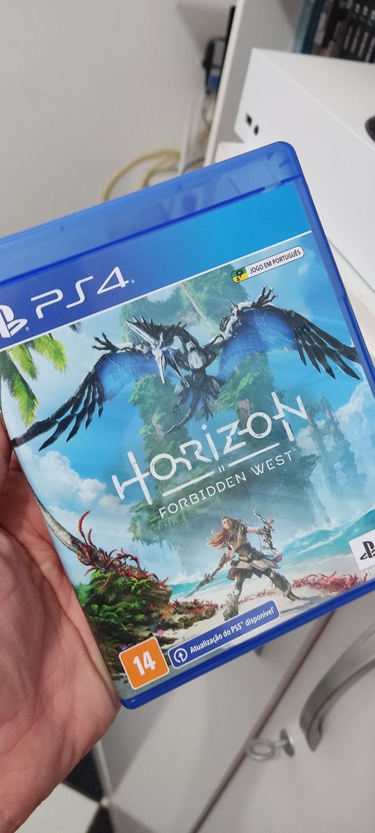 Well_gc's tweet photo. Finalmente chegou #HorizonForbiddenWest #HorizonForbbidenWest 

Obrigado @amazonBR comprei na pré estréia e vou jogar uma semana depois 🤡🤡🤡 https://t.co/tt7GiScIAB