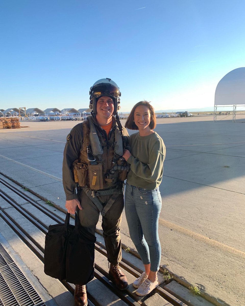 Bring your wife to work day on my hubby’s birthday!

#F18 #VFA94 #MightyShrikes #MilitarySpouse #FamilyDay #WestCoast #California #FlyNavy #Big30