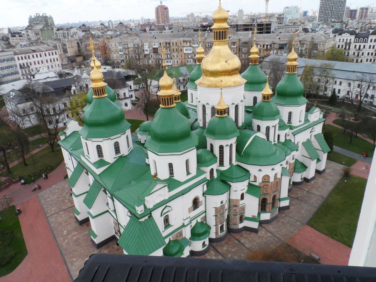 With those beautiful domes , the St Sophia’s Cathedral in Kiew is a treat for the eyes!
#beauty 
#Kiev