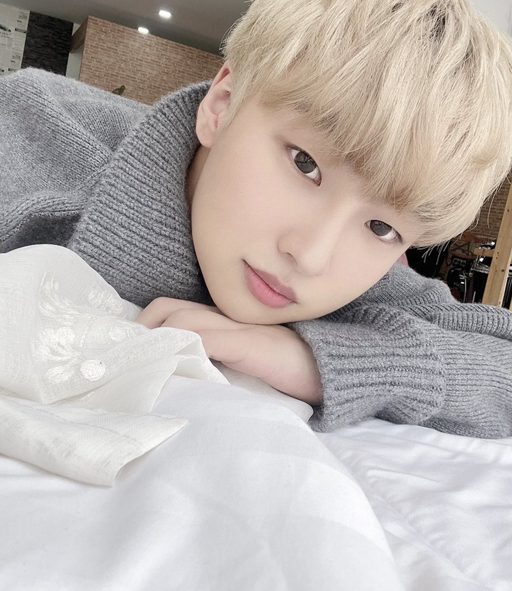 newkiddimal's tweet photo. 🎉 Happy Birthday Yunmin! 🎉
#HappyYunminDay https://t.co/6F916bS9la