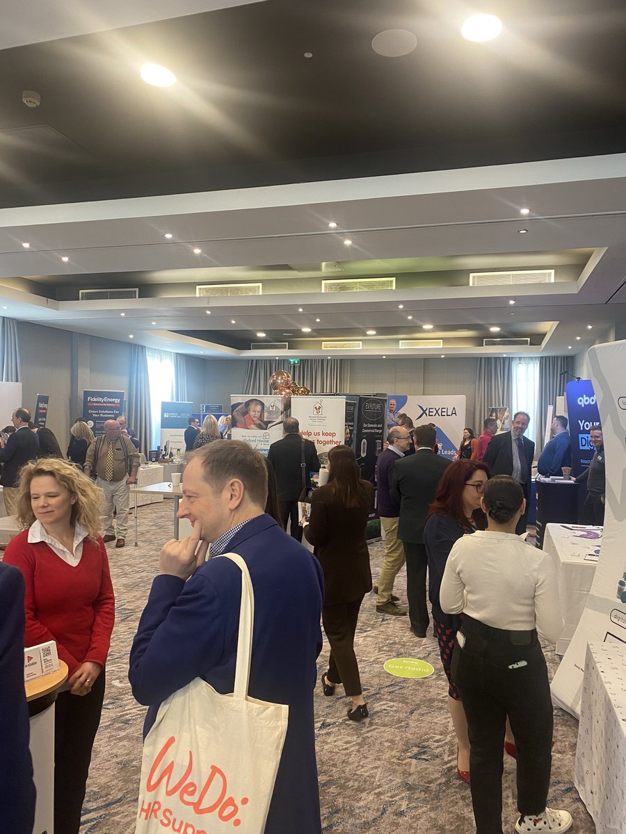 LeeVDev's tweet photo. Early start for a Friday @SterlingNetwrks Expo event in Oxford today. Lots of great introductions with businesses in the room. Great number of 1:1 to organise with the contacts made today over the next few weeks. https://t.co/y3IQfrlXZ2