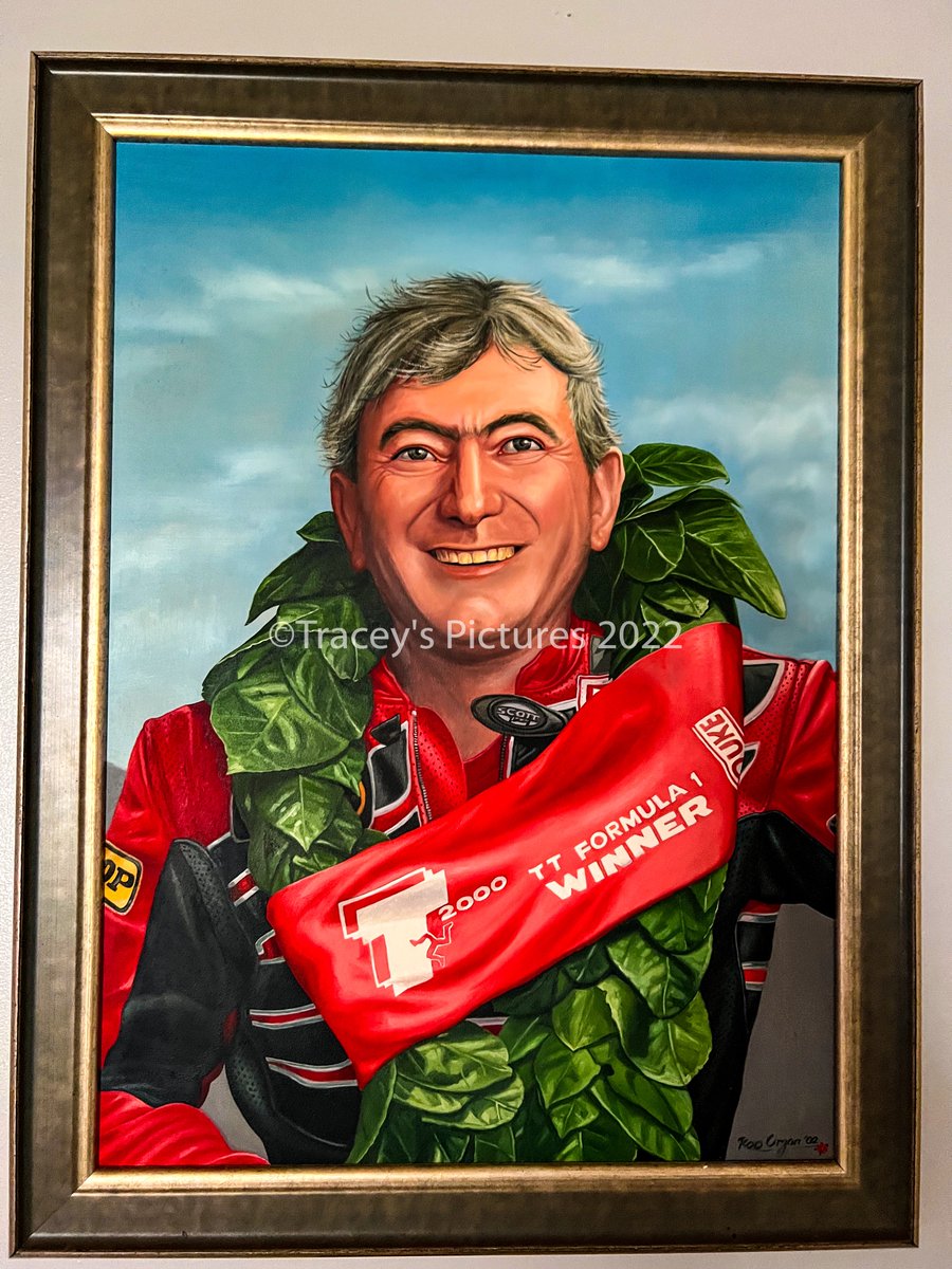 TraceysPics's tweet photo. Wish you were still with us.. Happy Birthday Joey #joeydunlop #legend #kingofthemountain #tt #ttmountaincourse #26times https://t.co/g8Dx89Qnuu