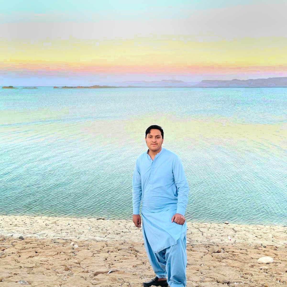 IsmailK06040776's tweet photo. #NewProfilePic https://t.co/87xDqIznyV