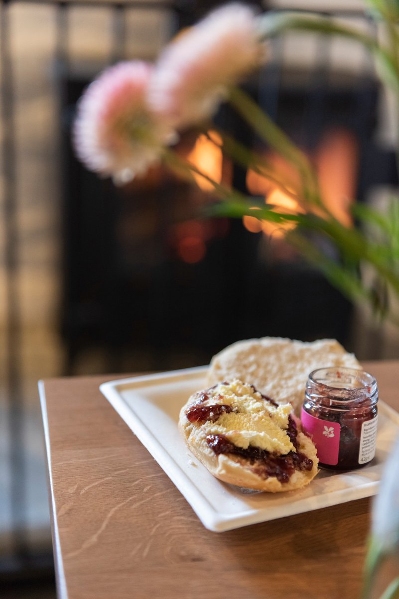 Looking for a new role? We have opportunities available as a #Food &amp; Beverage Team Member playing a core part in providing fantastic #CustomerService at Snowshill café.
To find out more visit National Trust Jobs and search job reference - IRC115646 or IRC115333