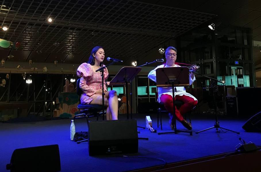 Big Sleeves Big Themes Big Demeanor @ Petrach lutesongs gig at Esplanade Concourse last tues ✨