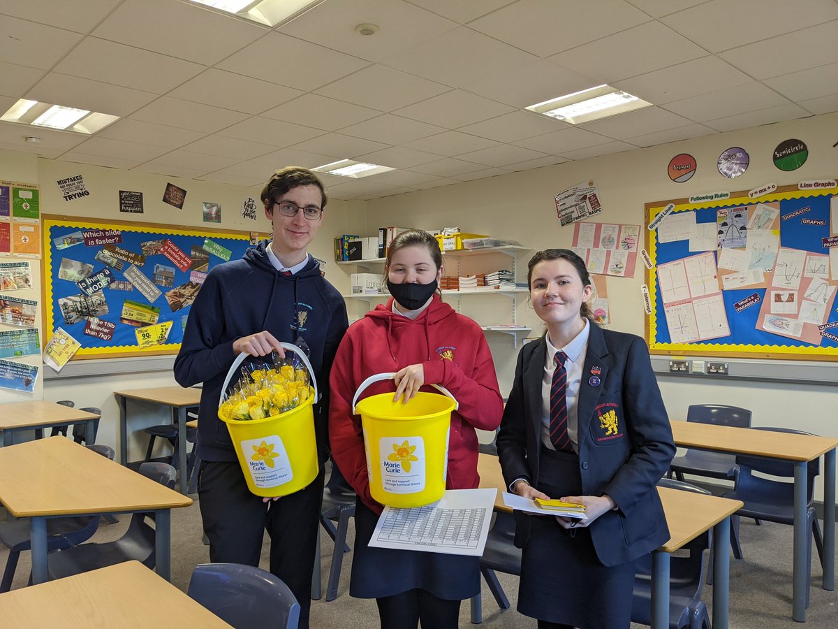 Our fantastic Numeracy Leaders spread plenty of sunshine around the school today delivering roses to pupils and staff....and raised a brilliant £211 in the process!! Well done everyone ☀️😁💐