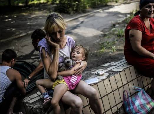 Çıkarlar savaşır, masumlar ölür.
Yaşasın çocuklar.
 #Kiew
#UkraineRussia 
#SavasaHayır