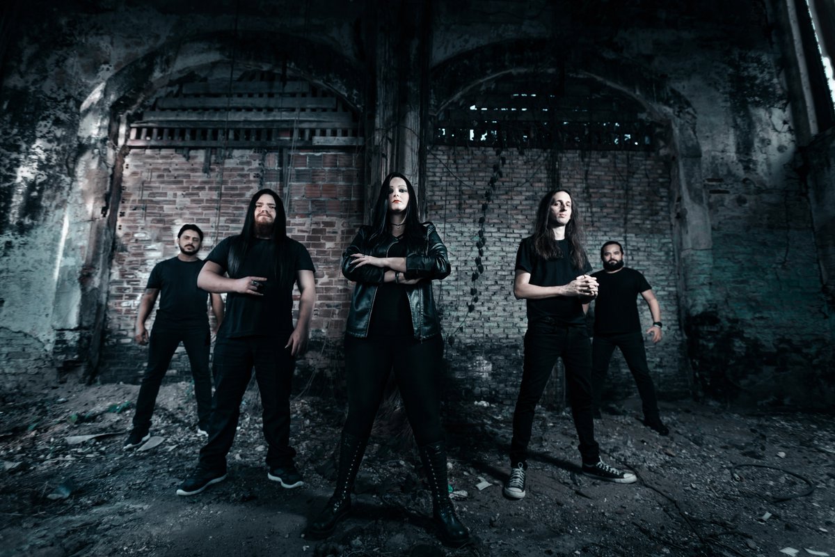 Bloody_News's tweet image. #News 📰
Death Metal Invisible Control stream debut album “Created in Chaos”.
Link ➡️: bloodynews.ro/en/2022/02/25/…

#InvisibleControl #Metalheads #Metal #Music #Band #MetalFans #Headbangers #MetalMusic #Guitar #Bass #Drums #ExtremeMusic #MetalBand #Metallists #DeathMetal