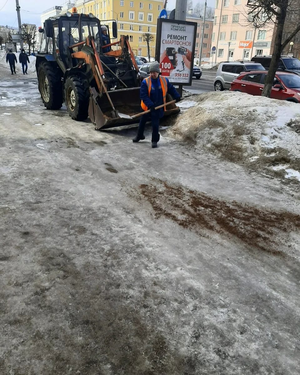 Spec_Avto67's tweet photo. Устраняем гололёд на проспекте Гагарина
#спецавто #спецавтосмоленск #смоленск #спец_авто #спец_авто67 #спецавто67 #мойсмоленск #ялюблюсмоленск  #зимавсмоленске #зимнийсмоленск #зима  #уборкаснега #smolensk #specavto #spec_avto #specavto67 #spec_avto67 https://t.co/a6UIbvw94L