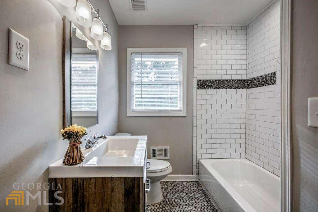 TheHomeBoyRE's tweet image. Remodeled Decatur Home w/ fenced in backyard 🏡 

#decaturrealestate #metroatlantarealestate #buyahome #sellahome #thehomeboy #markusbutts