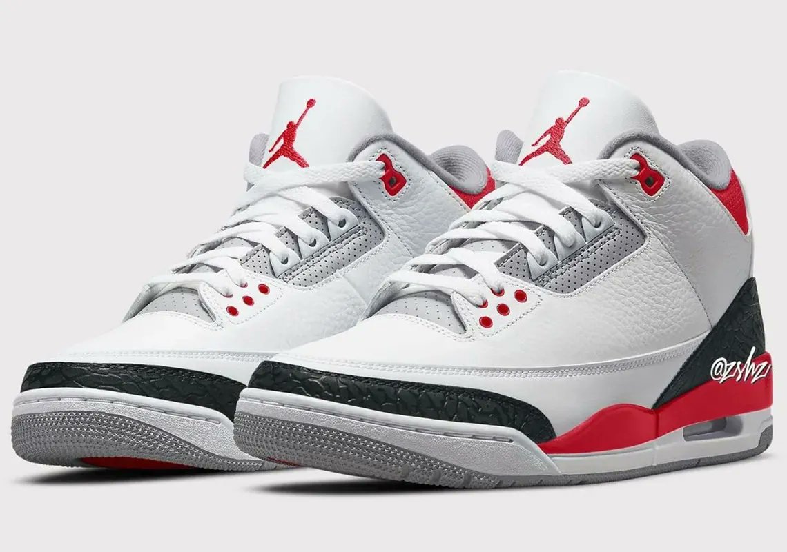 SneakerNews's tweet photo. Upcoming Air Jordan 3 "Fire Red" will have grey-on-black elephant print similar to the 1988 originals. Previous retros were nearly black-on-black (📝 : @zsneakerheadz) https://t.co/NBxBHi7RGc